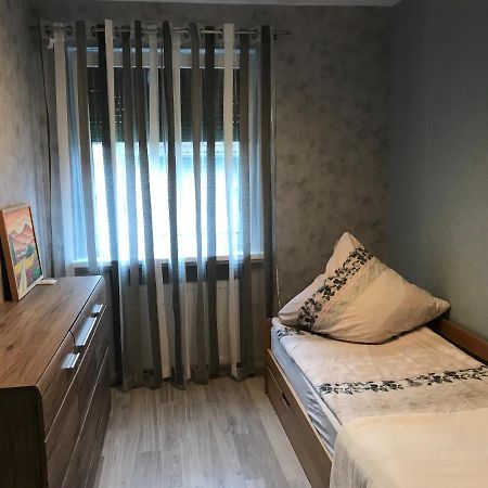 3 -Zimmer Wohnung Im Zentrum บาด เนินน์ดอร์ฟ ภายนอก รูปภาพ